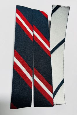 0.4mm Logo Thickness Woven Clothing Labels Customized with CDR Artwork File