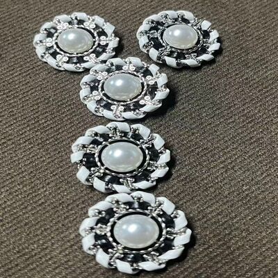 Eco Friendly Rectangle Garment Buttons Versatile Options for Tailors and Fashion Brands Seeking Sustainable Solutions