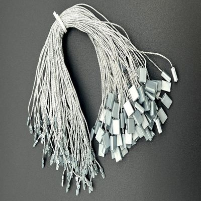 कपड़े के लिए अनुकूलित एल्यूमीनियम प्लास्टिक हैंग टैग फास्टनर