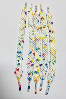 15 प्लास्टिक फास्टनरों का पैक। उद्योग के लिए टिकाऊ और किफायती समाधान